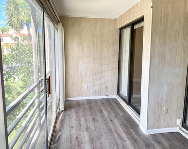 2312 S Cypress Bend Drive - Photo Thumbnail 21