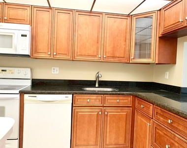 2312 S Cypress Bend Drive - Photo Thumbnail 6