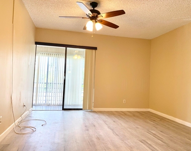 2312 S Cypress Bend Drive - Photo Thumbnail 35