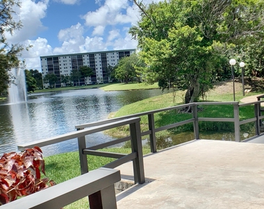 2312 S Cypress Bend Drive - Photo Thumbnail 49