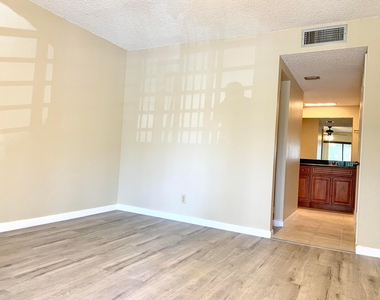 2312 S Cypress Bend Drive - Photo Thumbnail 38