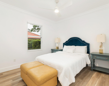 3317 Embassy Drive - Photo Thumbnail 19