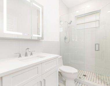 3317 Embassy Drive - Photo Thumbnail 20