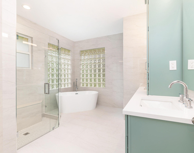 3317 Embassy Drive - Photo Thumbnail 17