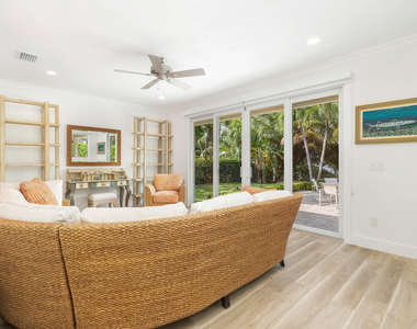 3317 Embassy Drive - Photo Thumbnail 12