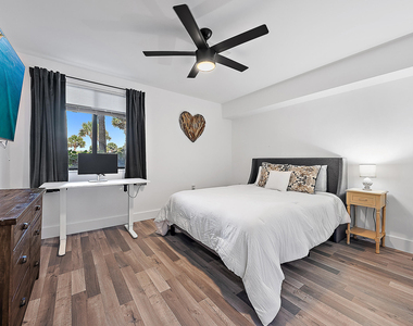 101 S Seas Drive - Photo Thumbnail 18