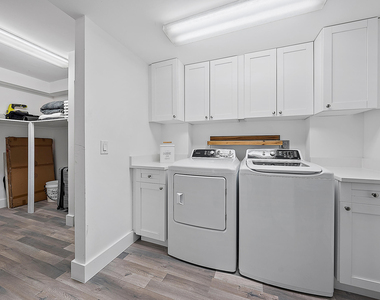 101 S Seas Drive - Photo Thumbnail 20