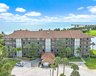 101 S Seas Drive - Photo Thumbnail 26
