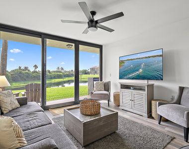 101 S Seas Drive - Photo Thumbnail 8