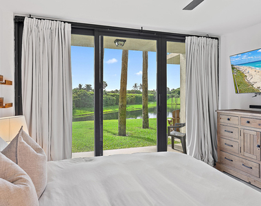 101 S Seas Drive - Photo Thumbnail 15