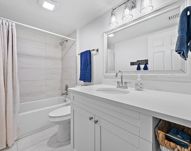 101 S Seas Drive - Photo Thumbnail 19