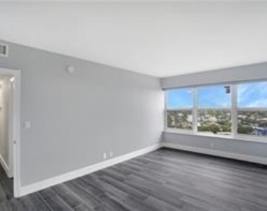 3800 Galt Ocean Drive - Photo Thumbnail 24