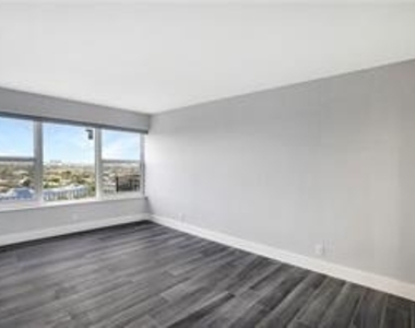 3800 Galt Ocean Drive - Photo Thumbnail 23