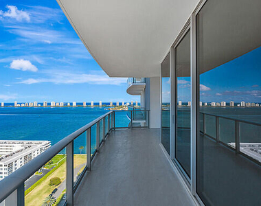 220 Lake Shore Drive - Photo Thumbnail 13