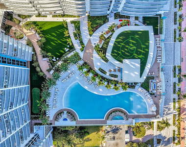 220 Lake Shore Drive - Photo Thumbnail 23