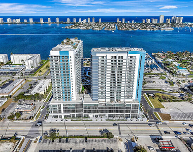 220 Lake Shore Drive - Photo Thumbnail 21