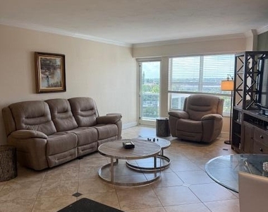 3700 Galt Ocean Drive - Photo Thumbnail 4