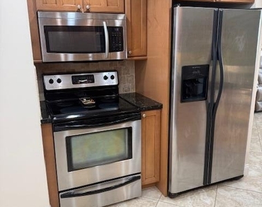 3700 Galt Ocean Drive - Photo Thumbnail 10
