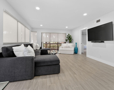 505 Brackenwood Place - Photo Thumbnail 8