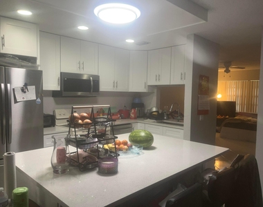 1322 Pines Lane - Photo Thumbnail 11
