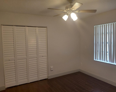 1322 Pines Lane - Photo Thumbnail 32