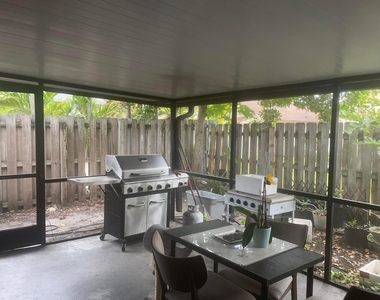 1322 Pines Lane - Photo Thumbnail 7