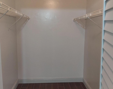 1322 Pines Lane - Photo Thumbnail 34