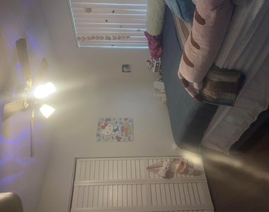 1322 Pines Lane - Photo Thumbnail 16