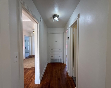 730 S Littler Avenue - Photo Thumbnail 8