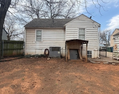 730 S Littler Avenue - Photo Thumbnail 21