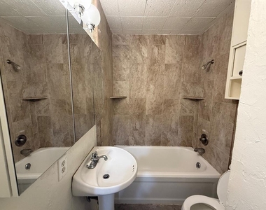 730 S Littler Avenue - Photo Thumbnail 14