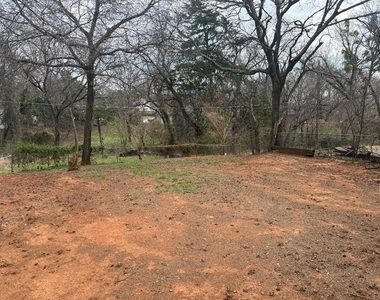 730 S Littler Avenue - Photo Thumbnail 19
