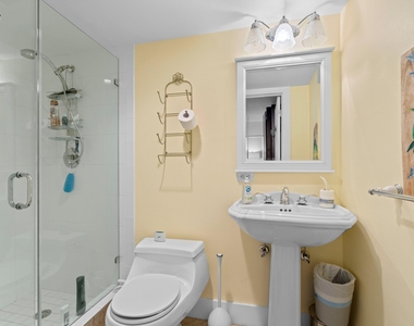 140 Ne 28th - Photo Thumbnail 12