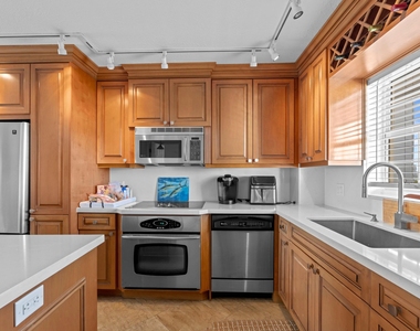140 Ne 28th - Photo Thumbnail 7