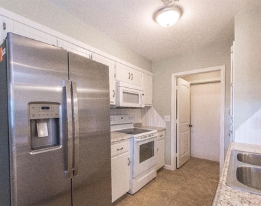 12500 Sw 4th Street - Photo Thumbnail 3