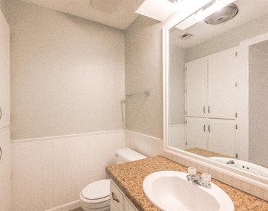 12500 Sw 4th Street - Photo Thumbnail 8