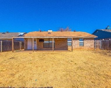 12500 Sw 4th Street - Photo Thumbnail 12