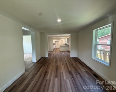 509 Bonner Street - Photo Thumbnail 8