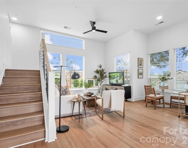 411 Charles Avenue - Photo Thumbnail 28