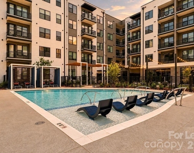 2222 N Tryon Street - Photo Thumbnail 2