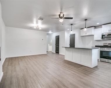 13007 Nw 3rd Court - Photo Thumbnail 10