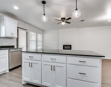 13007 Nw 3rd Court - Photo Thumbnail 15