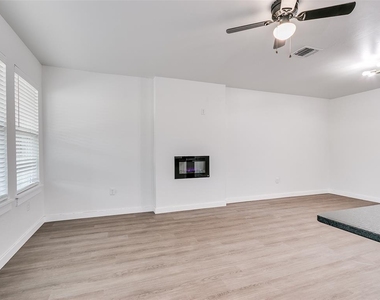 13007 Nw 3rd Court - Photo Thumbnail 11