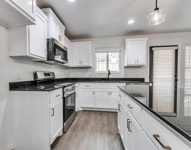 13007 Nw 3rd Court - Photo Thumbnail 17