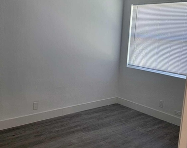 1845 Sherman Street - Photo Thumbnail 10