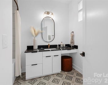 411 Charles Avenue - Photo Thumbnail 16