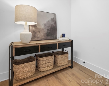 411 Charles Avenue - Photo Thumbnail 8