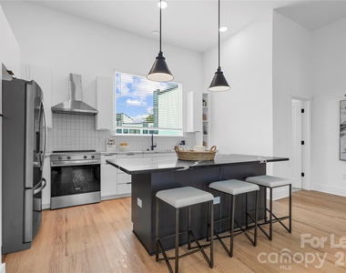 411 Charles Avenue - Photo Thumbnail 21