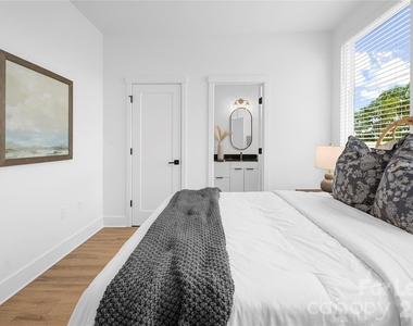 411 Charles Avenue - Photo Thumbnail 15