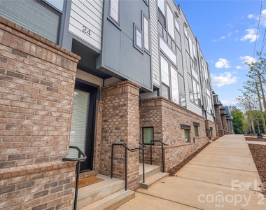 411 Charles Avenue - Photo Thumbnail 32
